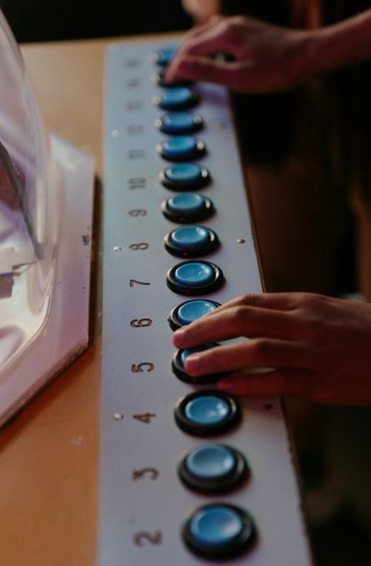 sâm lốc trực tuyến Debet